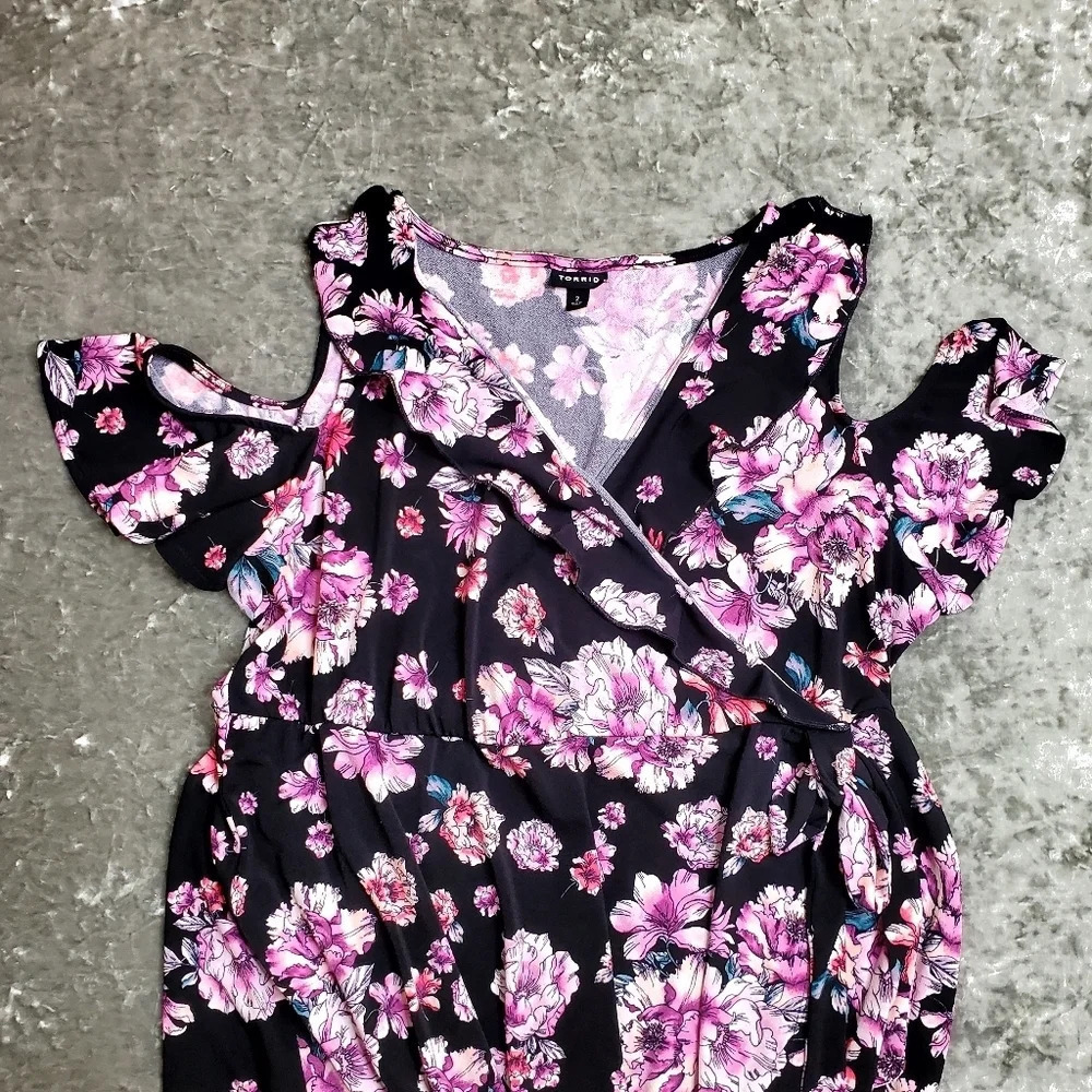 Torrid Purple/Black Floral Cold‎ Shoulder Wrap Dress - Picture 2 of 7